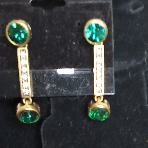 Heidi Daus An Affair To Remember Elegant Pearl and Green Gem Necklace Set - Picture 6 of 13